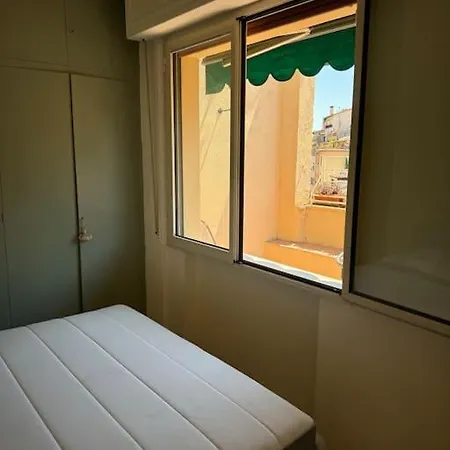 Friendly & Small 1-Br Apt With Beautiful Terrace Florence Exterior photo